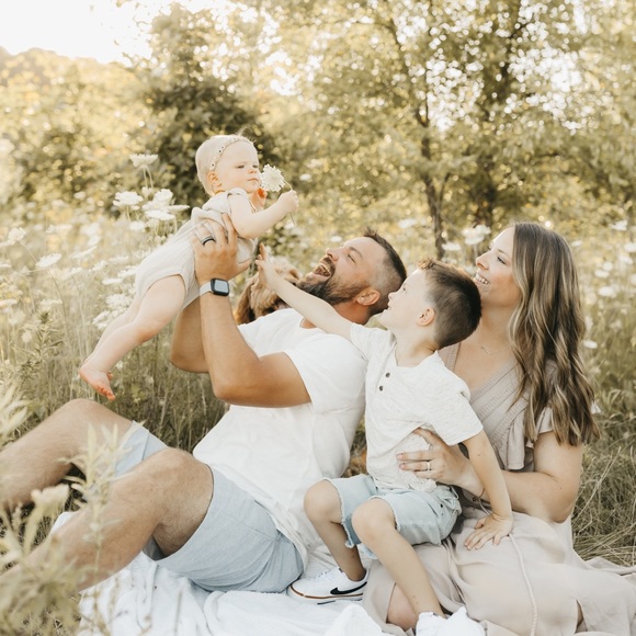 Meet your Posher, Darrah - Picture 3 of 3